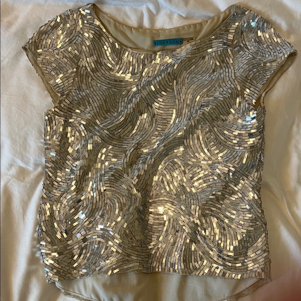 Alice + Olivia Silver Sequin Wave Short-Sleeve Top